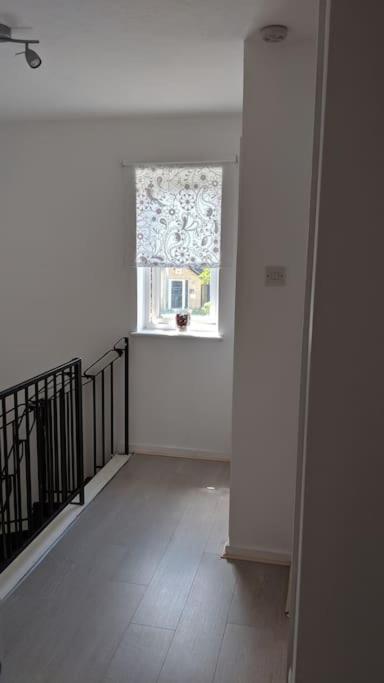 Private 2 Bed Flat Close To Excel & City Airport London Exteriör bild
