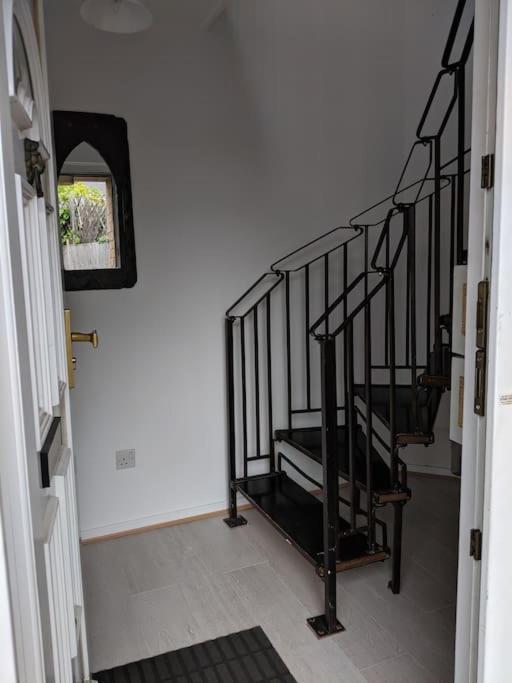Private 2 Bed Flat Close To Excel & City Airport London Exteriör bild