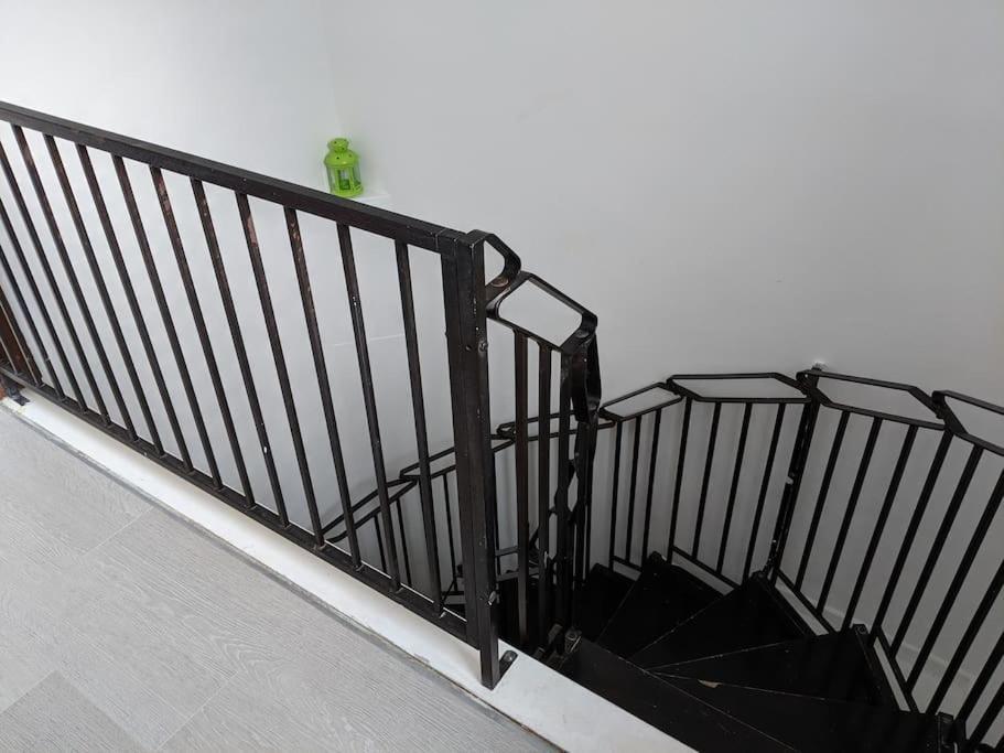 Private 2 Bed Flat Close To Excel & City Airport London Exteriör bild